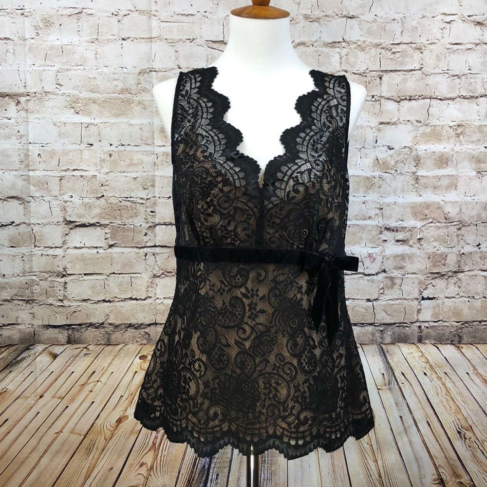 Ann Taylor NWOT black lace top size 6